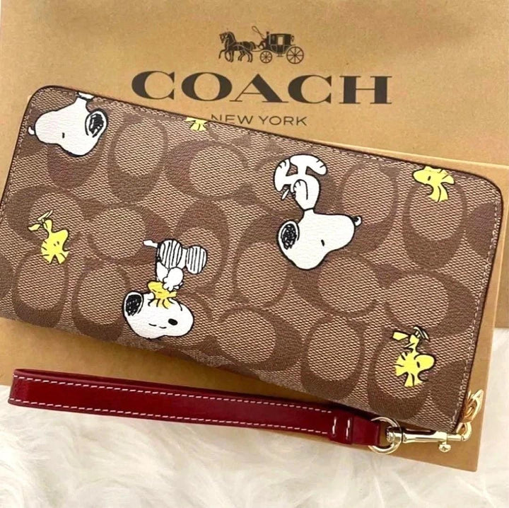 COACH x PEANUTS Teri Shoulder Bag Tan Brown Snoopy Print Signature Canvas CBJ88